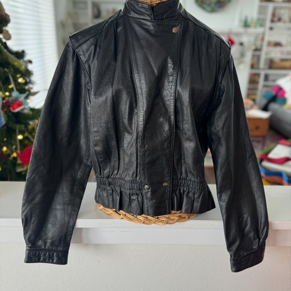 Vintage Black Leather Cropped biker jacket size 10 - Picture 4 of 11